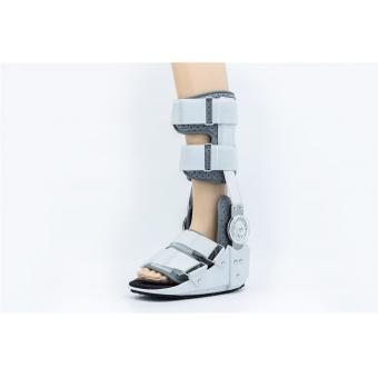 Hinged walking boot for palntar fasciitic