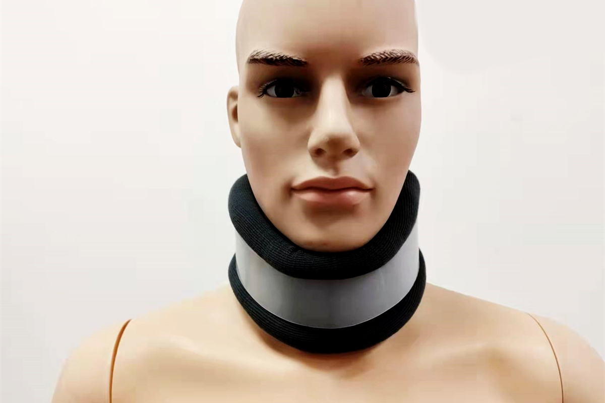 China OEM Soft Cervical Collar With Semi-hard Thermoplastic Panel,soft  Cervical Collar With Semi-hard Thermoplastic Panel Suppliers