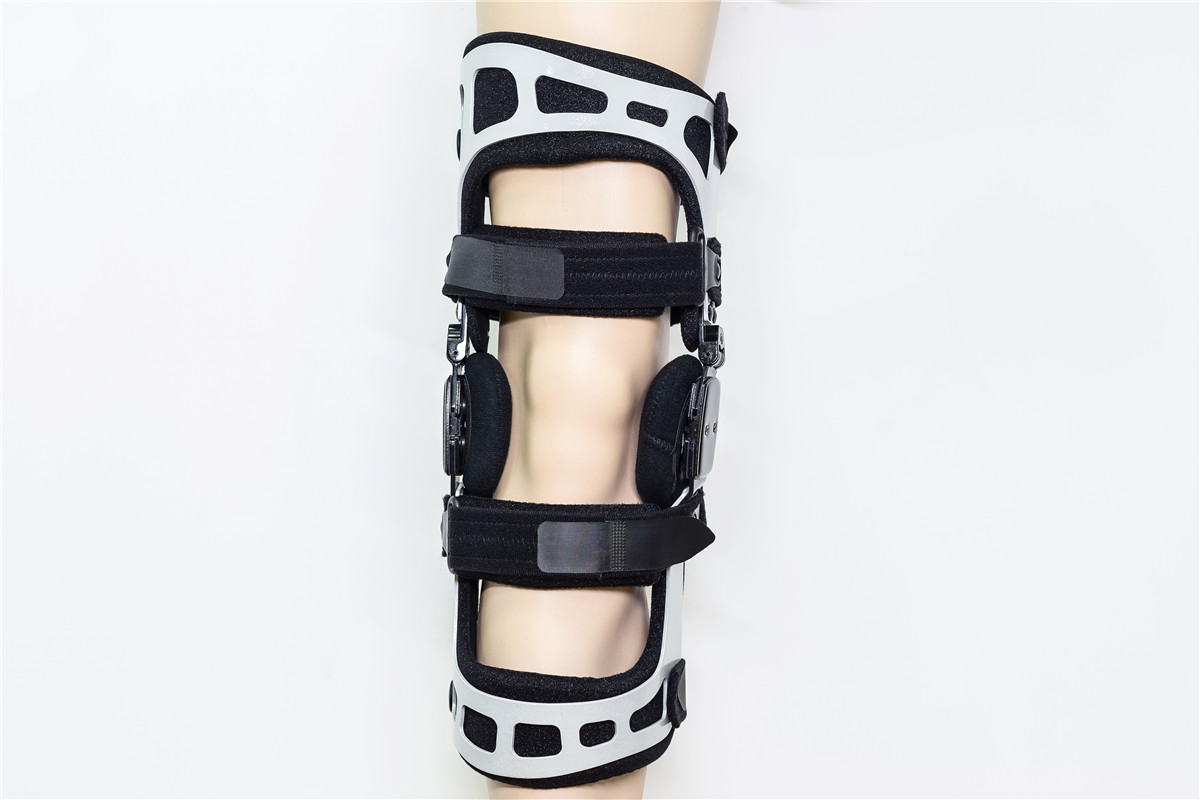 Offloading Hinged OA Knee Braces with aluminum shell  